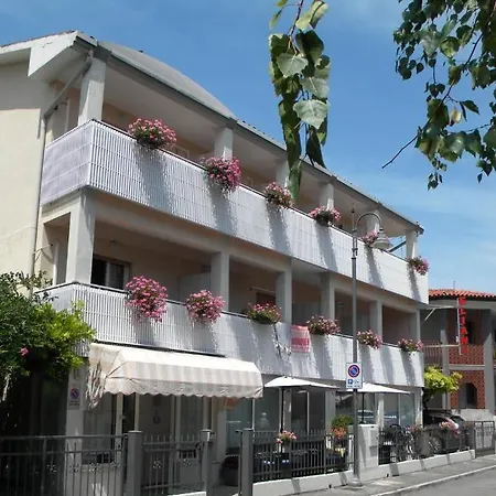 Eliani 3* Γκράντο