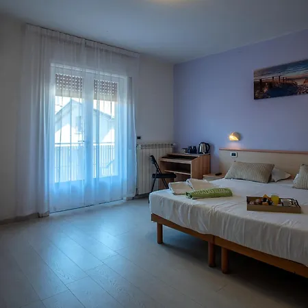 Otel Eliani 3*